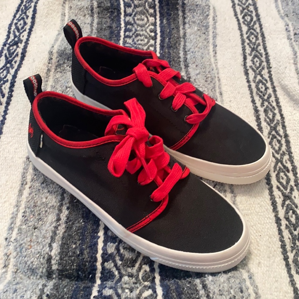 Toms Youth Carlito Marvel Miles Morales Canvas 5.5